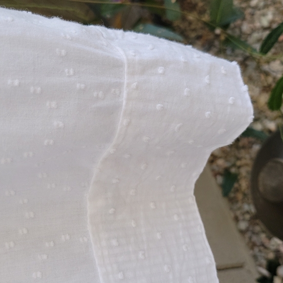 Flattering Embellished White 100% Cotton Button Down Blouse Size Medium - Picture 7 of 10